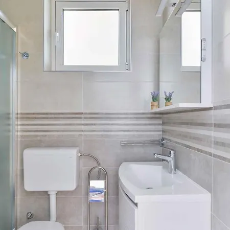 In - Insel 41294 Apartment Vir